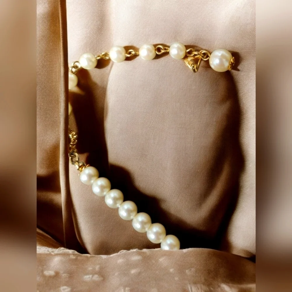 Pearl & Rhinestone Necklace & Bracelet Set
